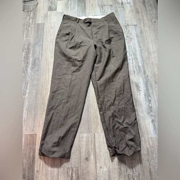 Stafford Other - Stafford Brown Dress Pants with Straight Leg Design